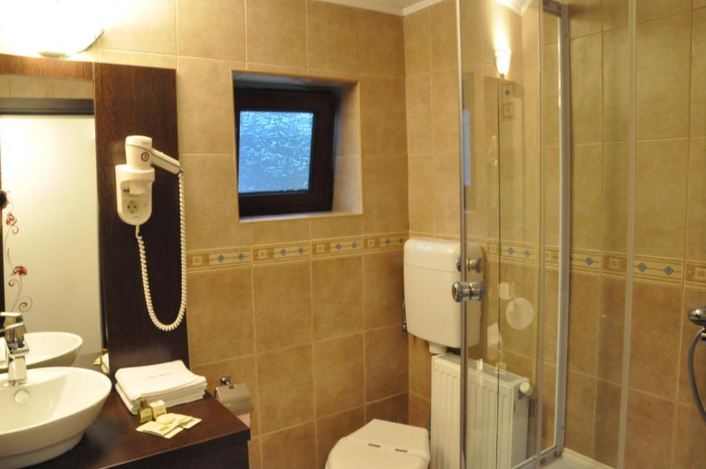 Garden Retreat (Adults Only) Hotel Bran  Bagian luar foto