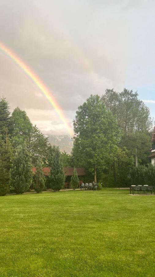 Garden Retreat (Adults Only) Hotel Bran  Bagian luar foto