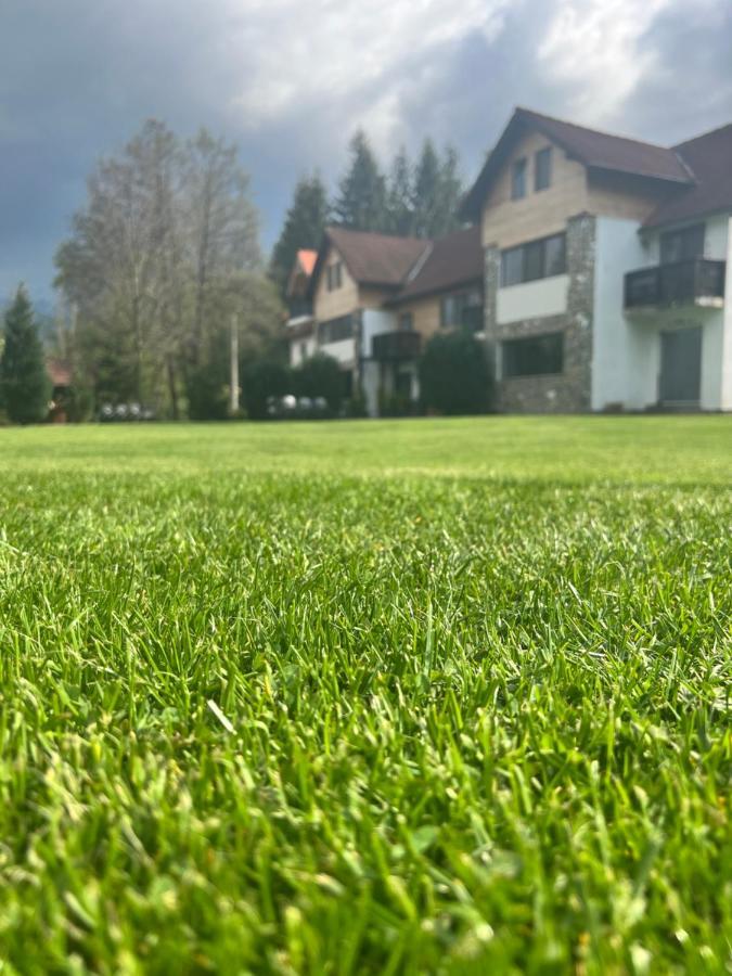 Garden Retreat (Adults Only) Hotel Bran  Bagian luar foto