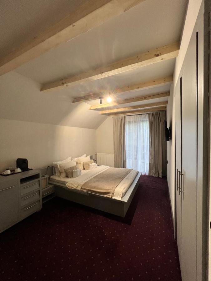 Garden Retreat (Adults Only) Hotel Bran  Bagian luar foto