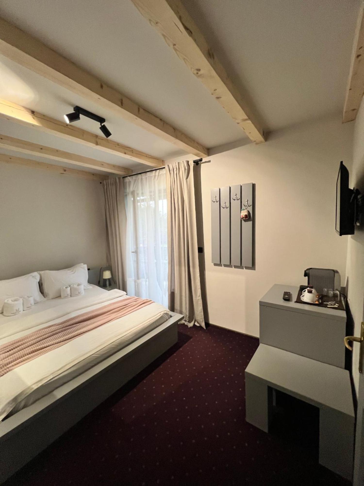 Garden Retreat (Adults Only) Hotel Bran  Bagian luar foto