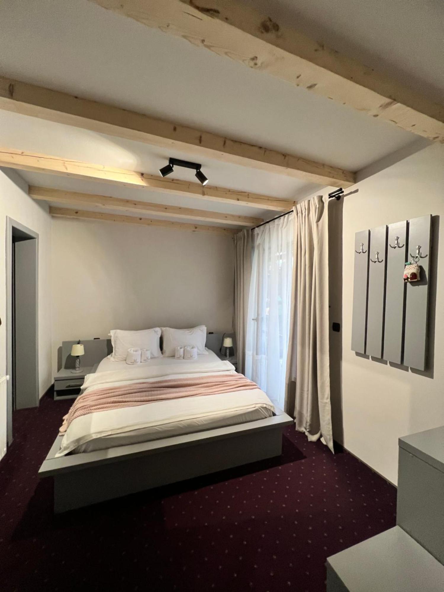 Garden Retreat (Adults Only) Hotel Bran  Bagian luar foto