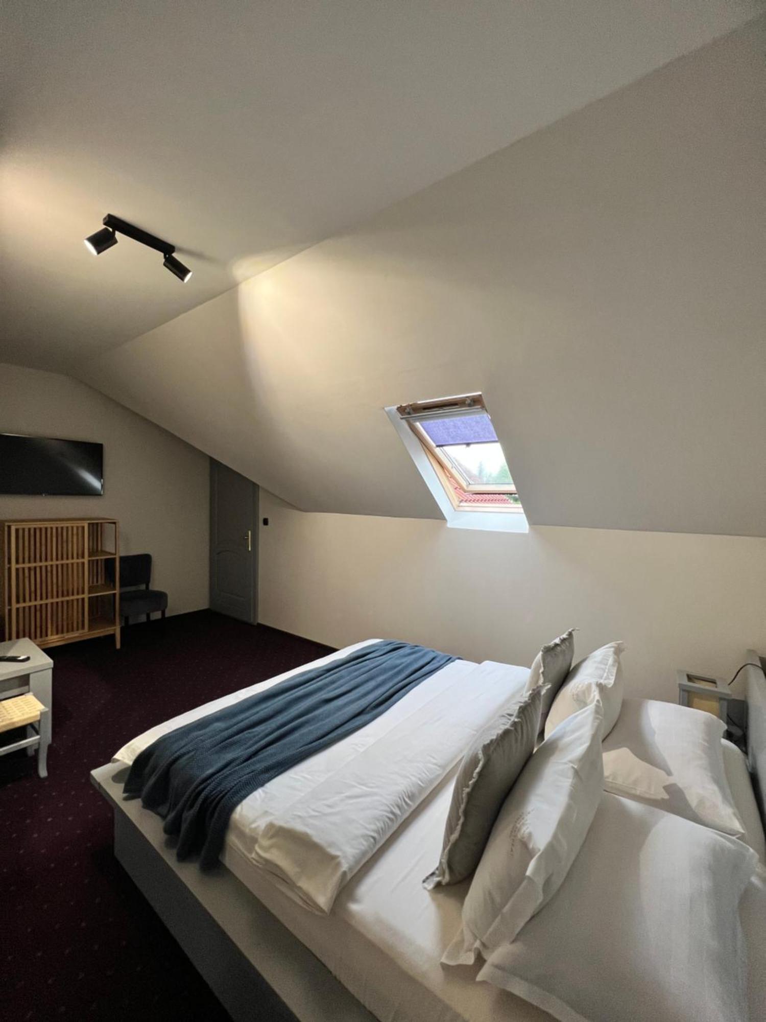 Garden Retreat (Adults Only) Hotel Bran  Bagian luar foto