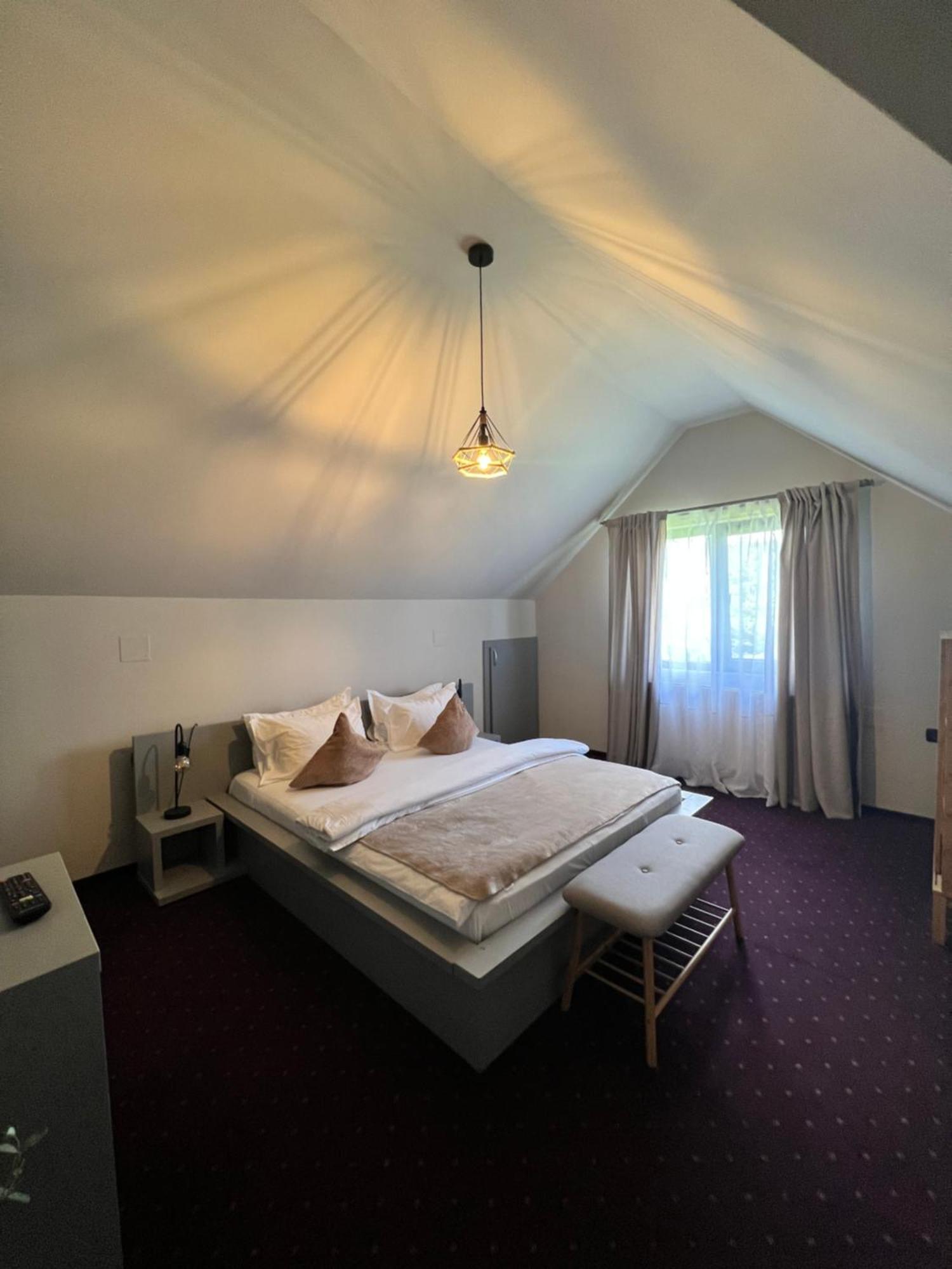 Garden Retreat (Adults Only) Hotel Bran  Bagian luar foto