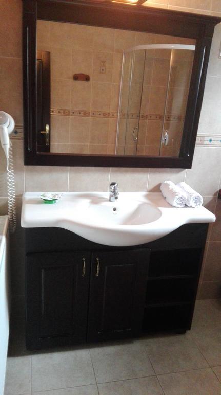 Garden Retreat (Adults Only) Hotel Bran  Bagian luar foto